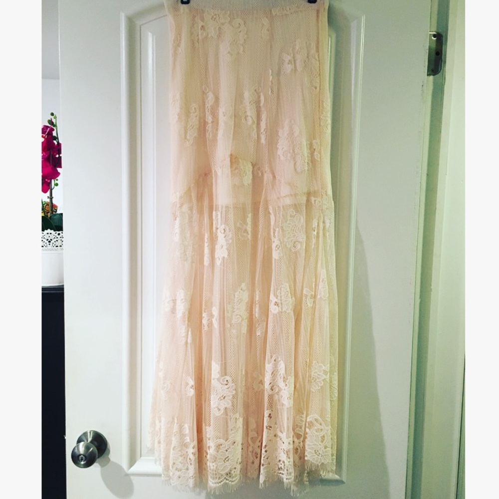 BUNDLE 2/$20 SALE ❤️ coco + jaimeson long creamy skirt - Picture 4 of 7