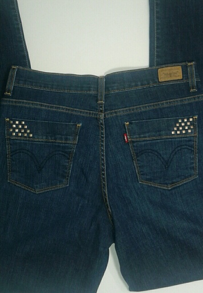 🔴SOLD NOT FOR SALE🔴 Slimming Levi's jeans - Picture 2 of 6