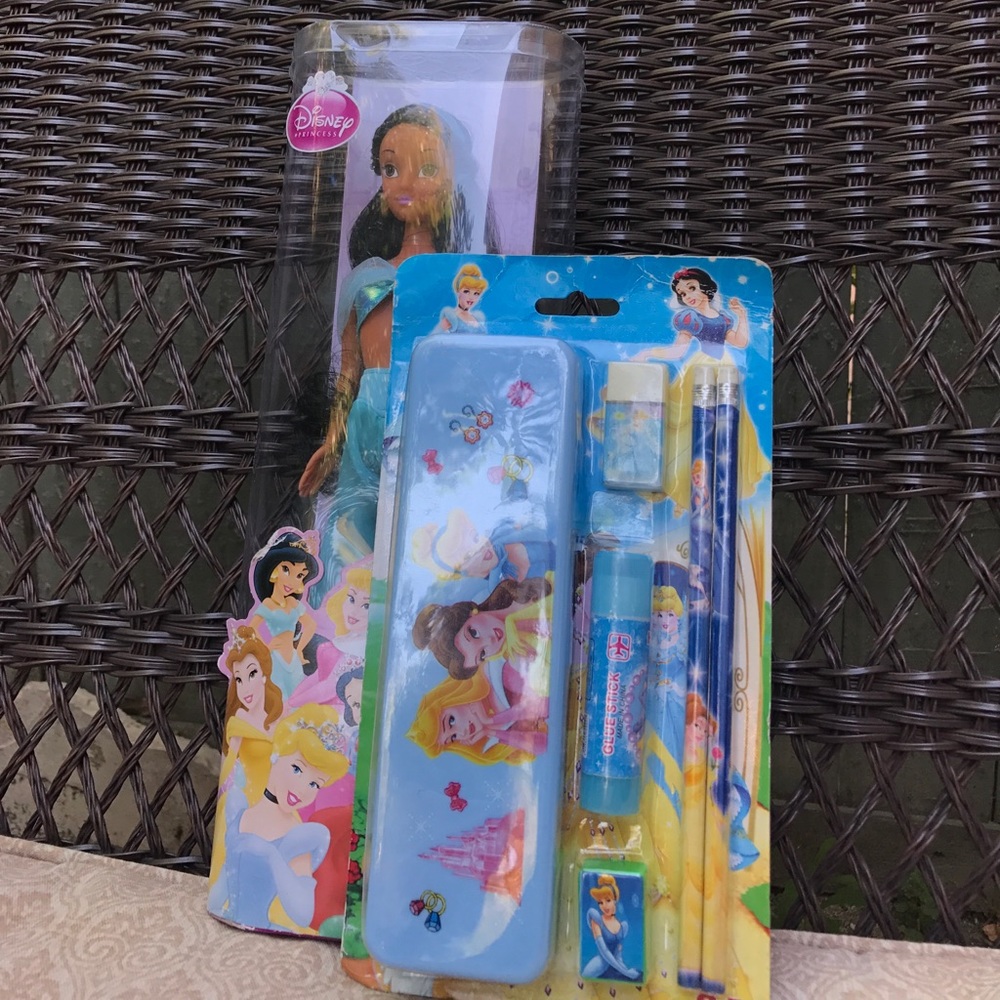 Disney Jasmine Doll and school supplies