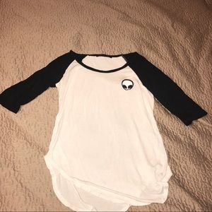 Black & white t shirt.