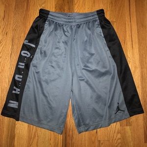 Men's Nike Jordan Shorts (Size L)