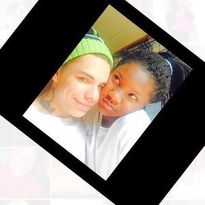 Meet your Posher, Brittney