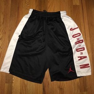 Men's Nike Jordan Shorts (Size L)