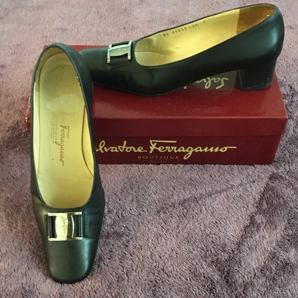 Salvatore Ferragamo shoes black Size 7