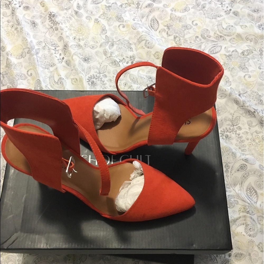 Shoes - Picture 2 of 2