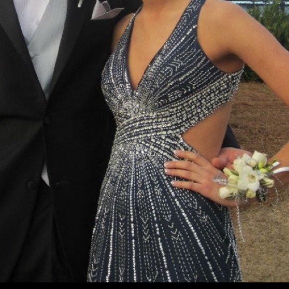 Prom or formal dress! - Picture 5 of 5