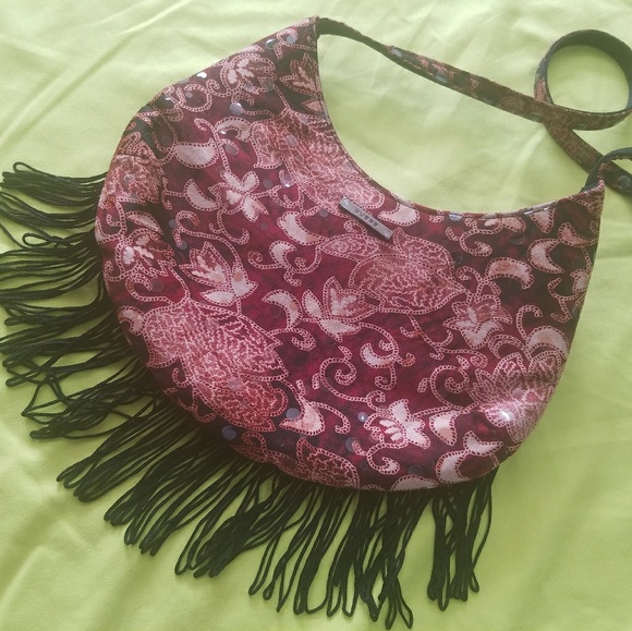 Guess purse - Picture 2 of 4