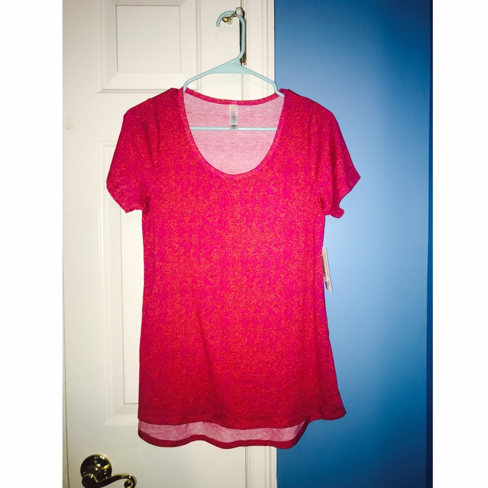 LULAROE Hot Pink Classic Tee!! XS