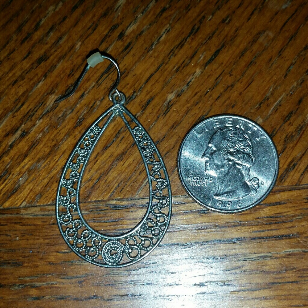 Dangle Earrings - Picture 2 of 2
