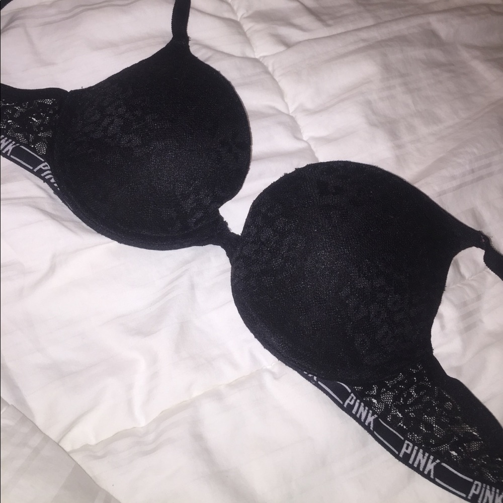 Black Victoria's Secret push up bra, size 32C