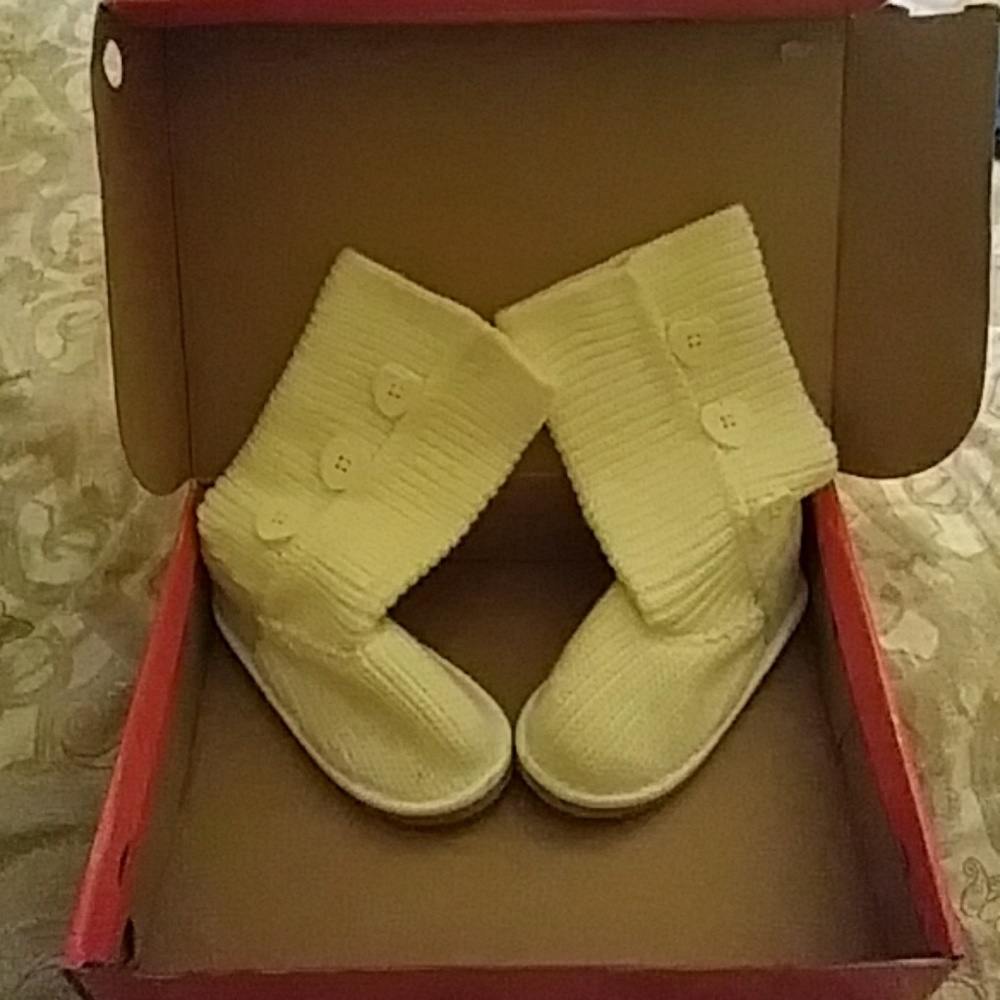 Crocheted boots