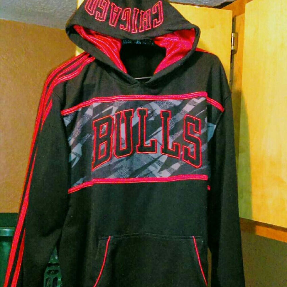 Men's 2X bulls hoodie