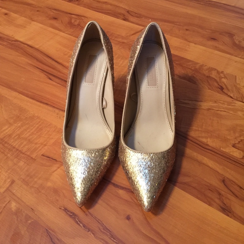 Sparkly gold confetti heels