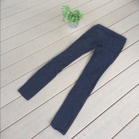 Hollister size 0 R - Picture 2 of 4