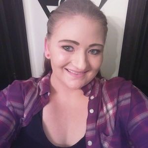 Meet your Posher, Lacey