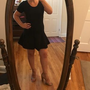 Sweater flounce black dress