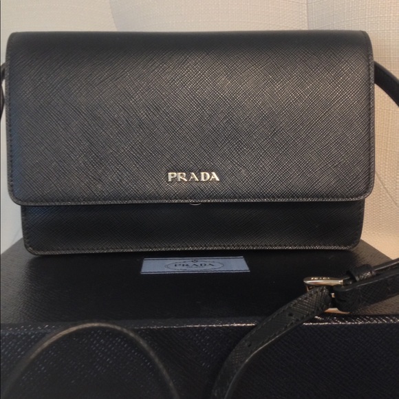 ***SOLD***Authentic Prada Lux Small Crossbody Bag - Picture 1 of 8