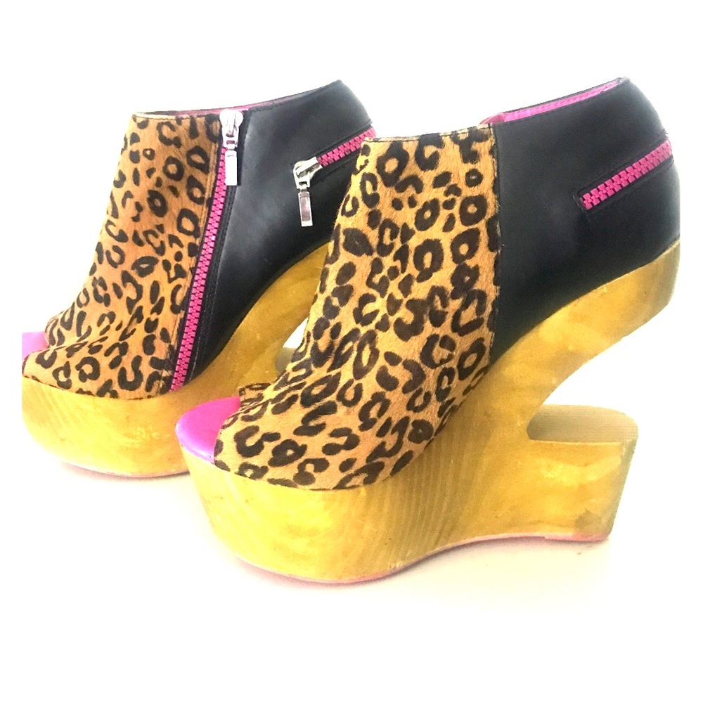 Leopard print ankle high booties