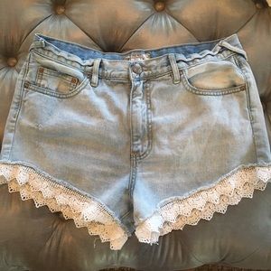 Free People Lacey denim cutoff shorts size 29