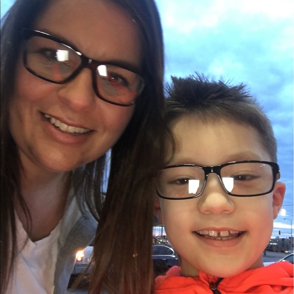 Meet your Posher, Stacey - Picture 1 of 1