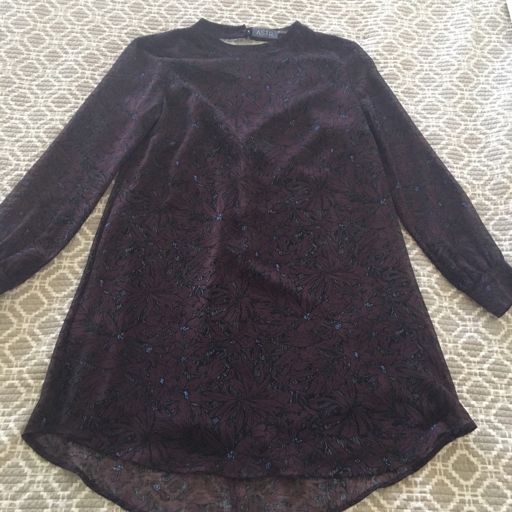 ASTR open back long sleeve dress