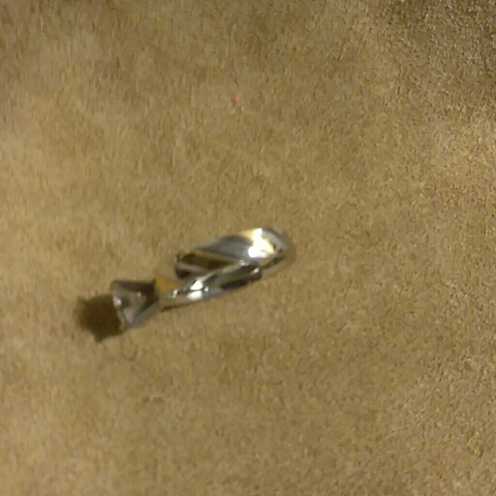 Engagement ring! - Picture 4 of 4
