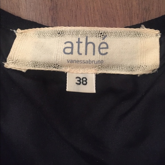 Beautiful Vanessa Bruno Athè embellished top! - Picture 4 of 5