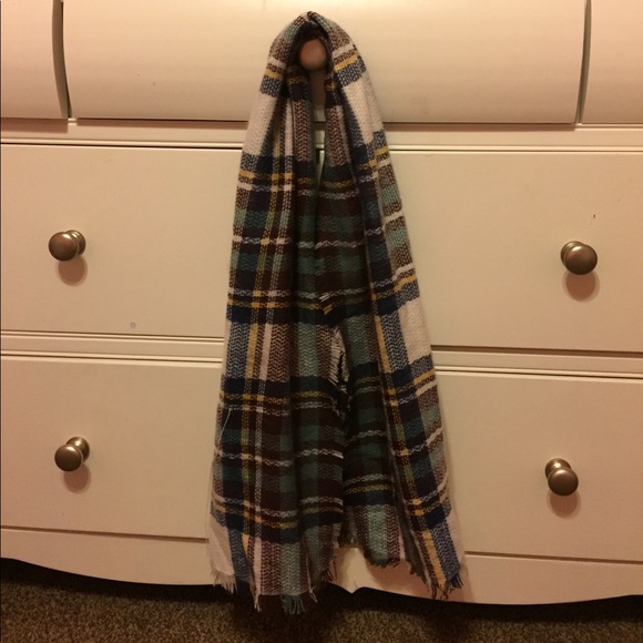 Girls Scarf - Picture 2 of 2