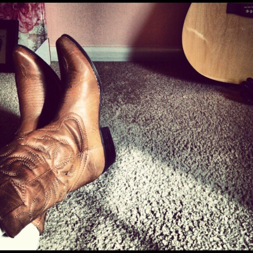 ⭐️ sold ⭐️ Cowgirl boots!