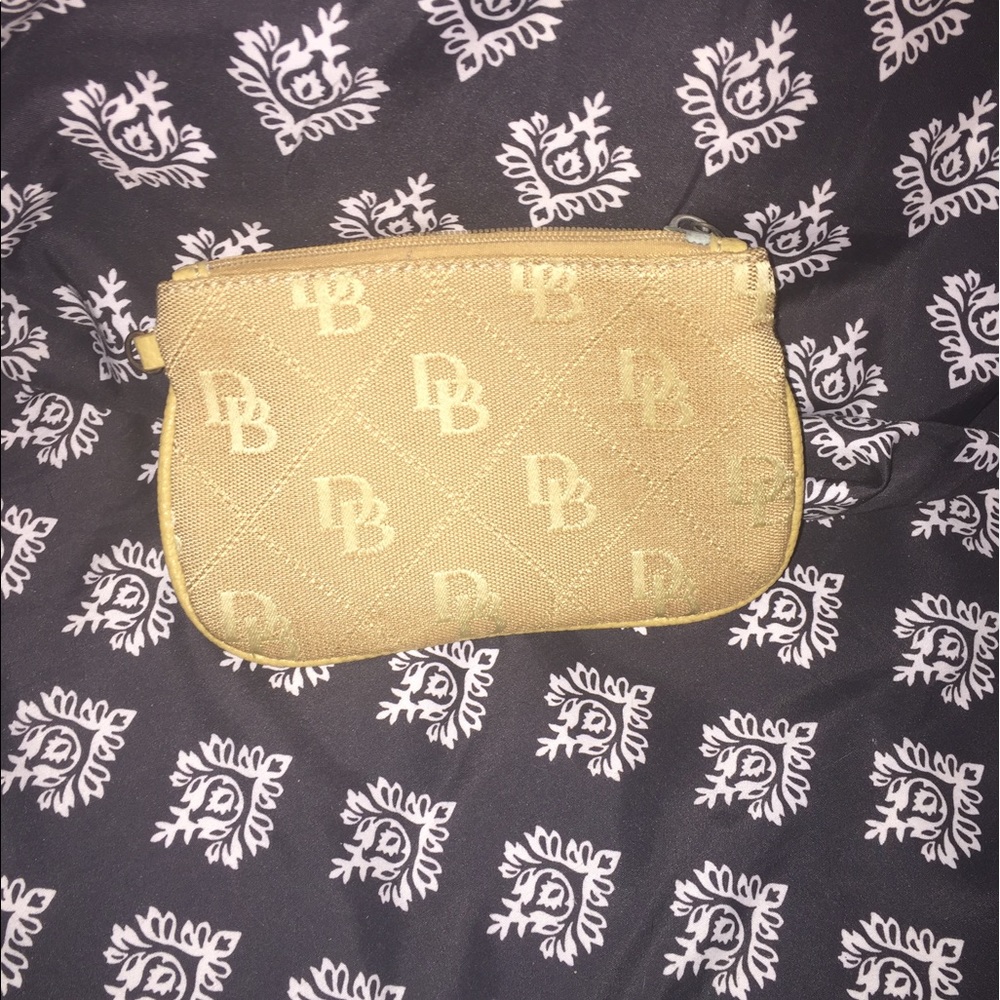 Dooney and Bourke change wallet/makeup case