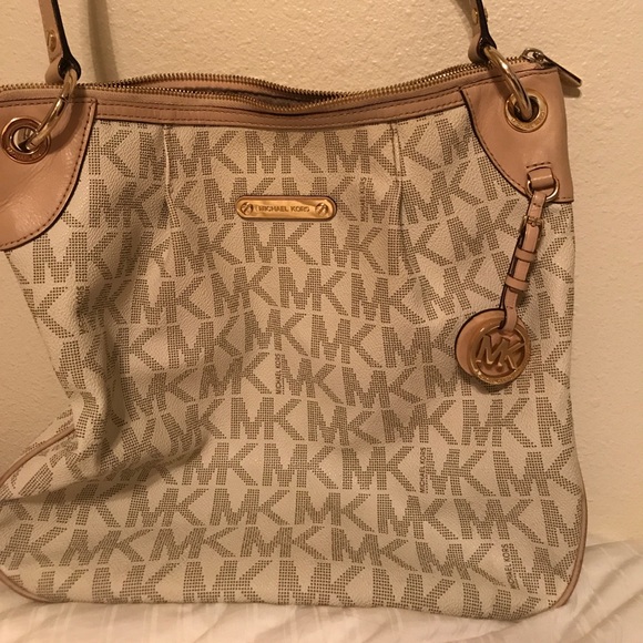 Light cream MK purse - Picture 1 of 5
