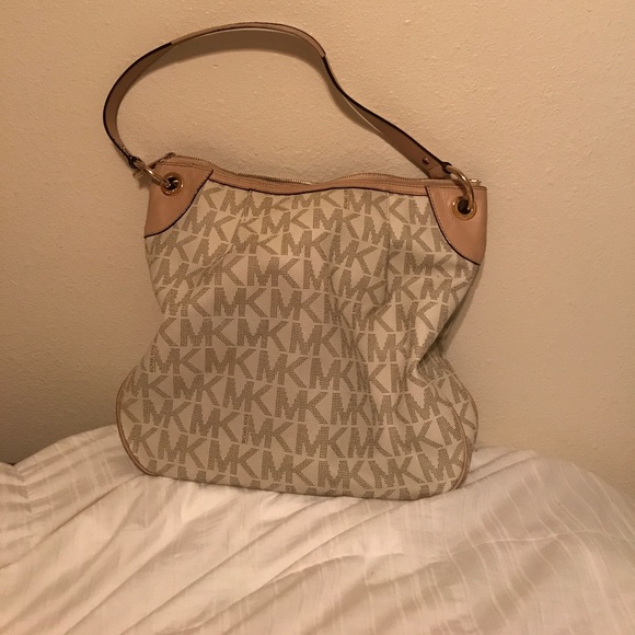 Light cream MK purse - Picture 3 of 5