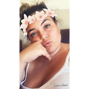 Meet your Posher, Carrie