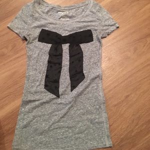 Grey tee with black bow
