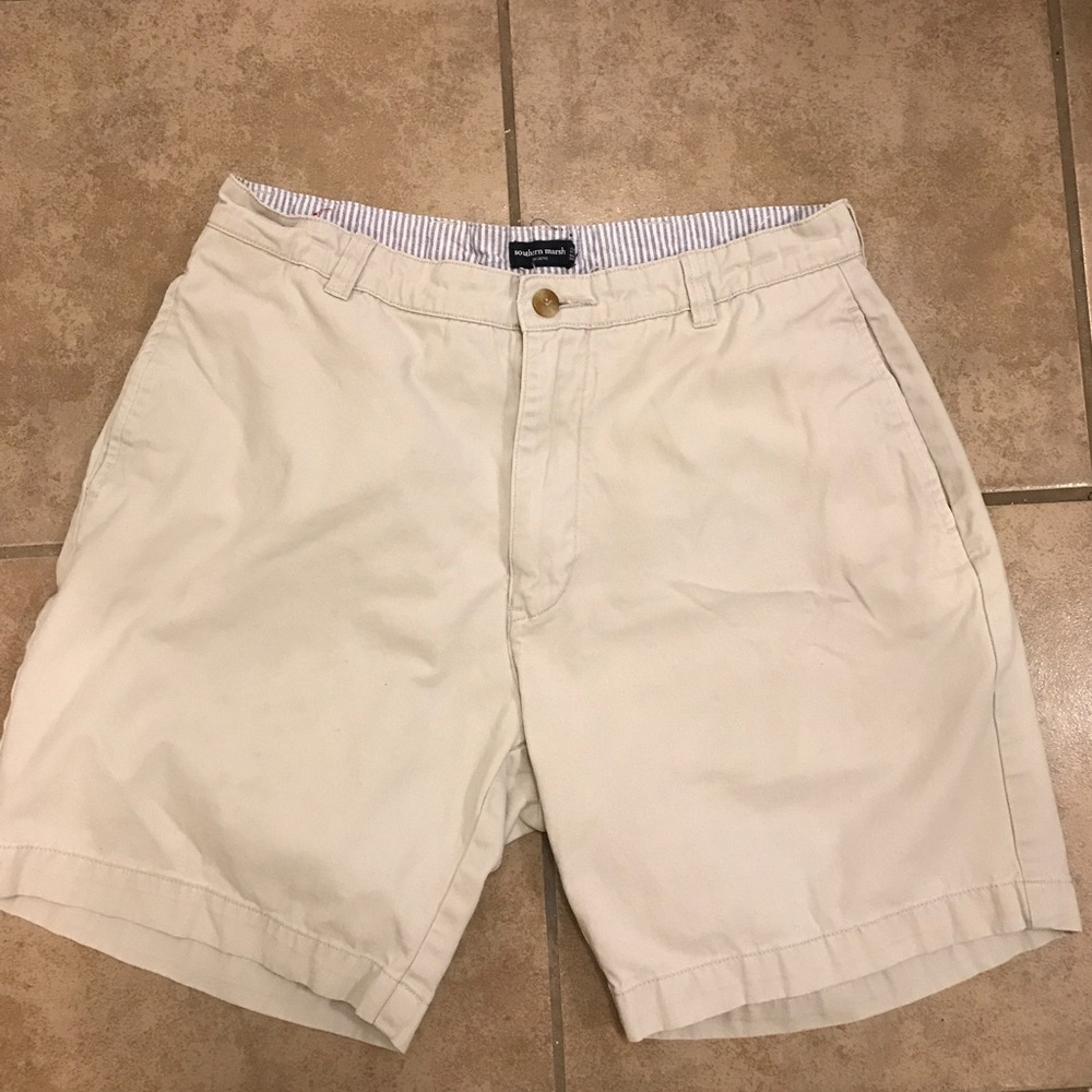 Men-Southern Marsh shorts!