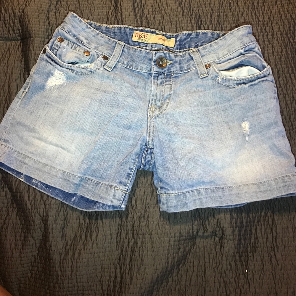BKE denim shorts. Size 26.