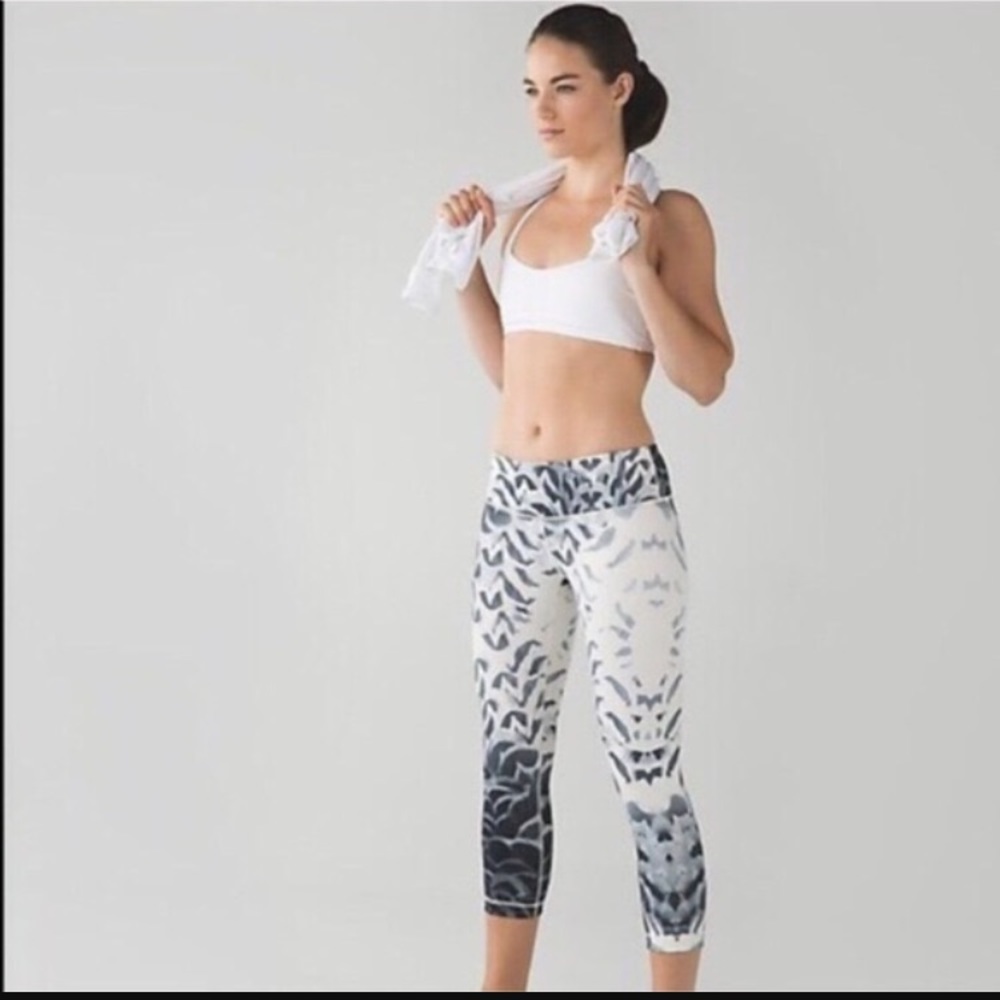 NWT Lululemon Print Leggings Sz. 4