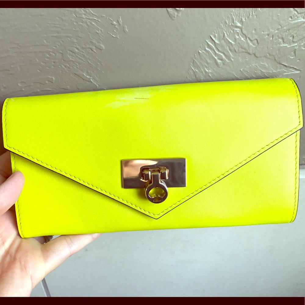 Green Kate Spade ♠️ wallet