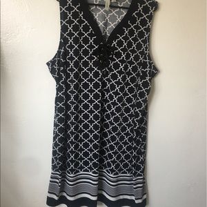 Black & White Sleeveless dress 3X