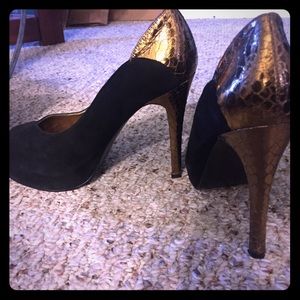 Guess peep toe heels