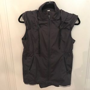Rare Lululemon grey vest size 6-- Gently worn