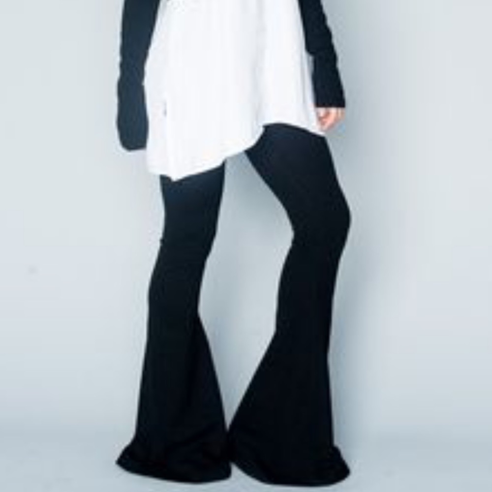 ISO show me Your MuMu bam bam bells black