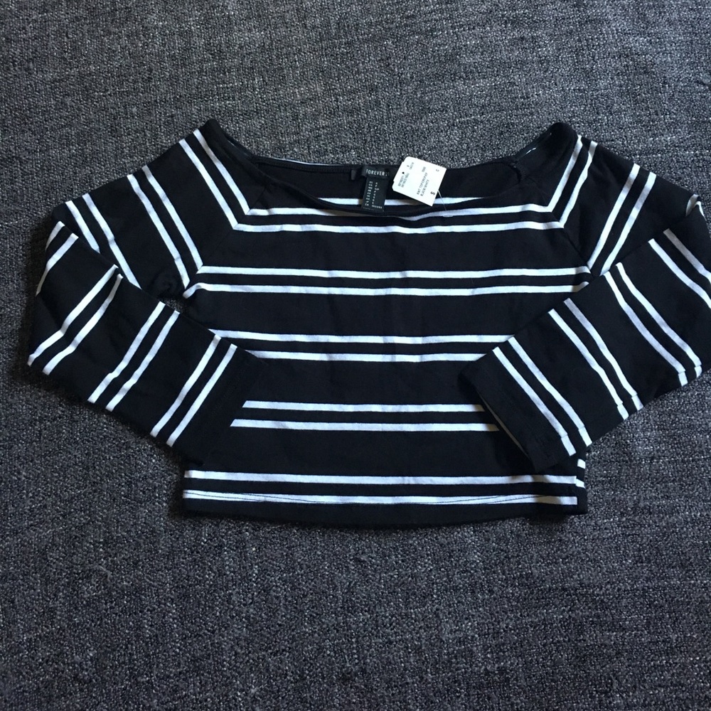 Off the Shoulder Crop Top