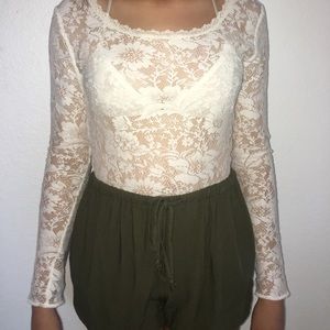 super cute, white lace, sheer, long sleeve top💗