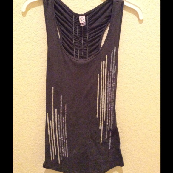 love on a hanger Tops - Love on a Hanger?!?.....YES!!!