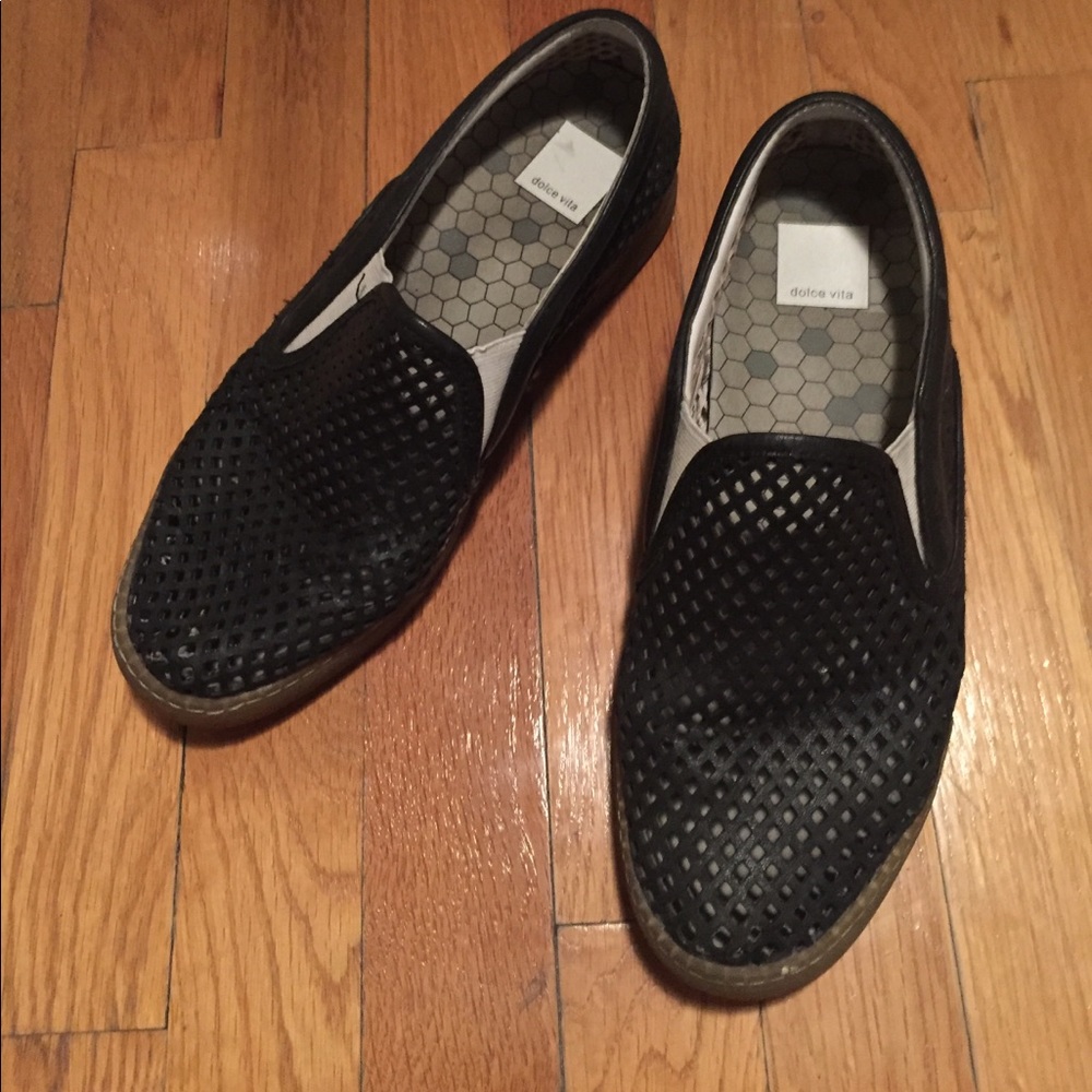 Dolce Vita black leather cutout slipon sneaker 8.5