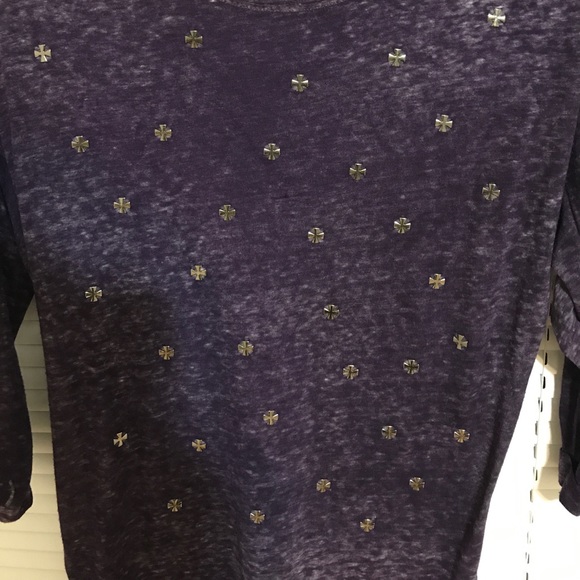 Top - Picture 2 of 3