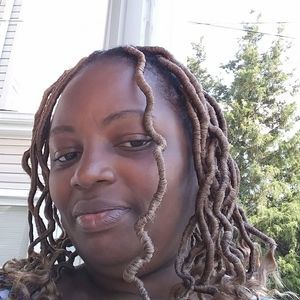 Meet your Posher, Anjanette