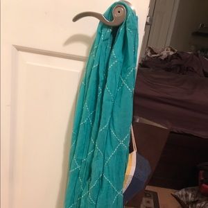 AE Lightweight Blue Infinity Scarf