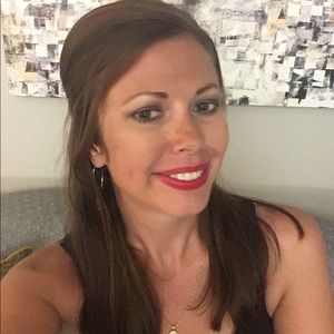 Meet your Posher, Romie